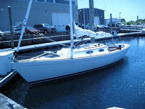 Slide: The Image of Alerion 28 Express 1990 - 5