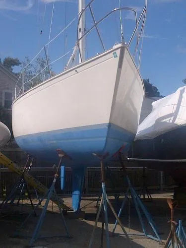 Slide: The Image of Sabre Sloop 1981 - 0