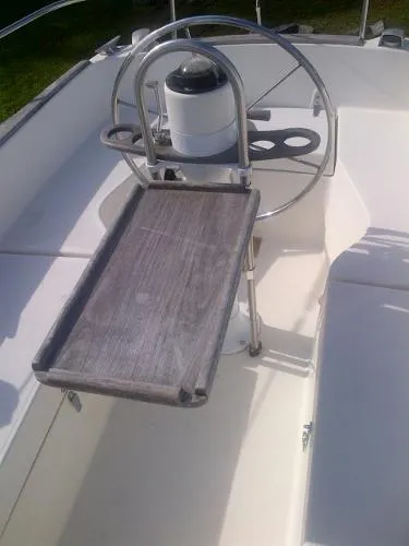 Slide: The Image of Sabre Sloop 1981 - 6