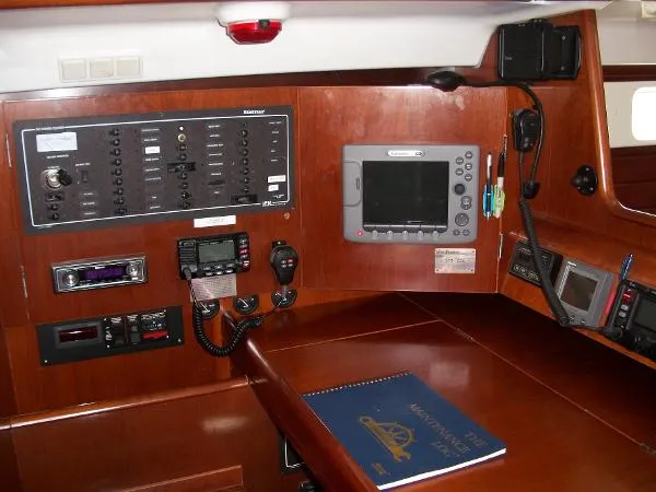Slide: The Image of Beneteau USA 473 2003 - 6