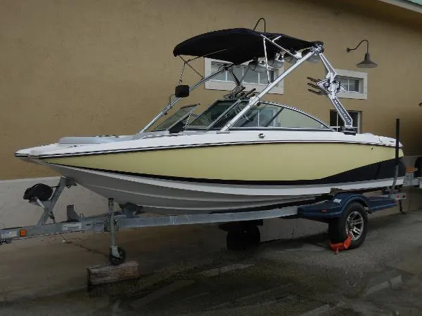 Slide: The Image of Mastercraft X-2 2008 - 0