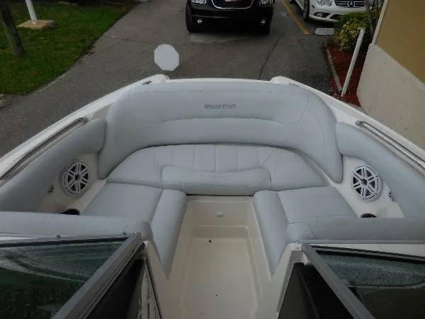 Slide: The Image of Mastercraft X-2 2008 - 6