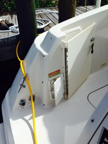 Slide: The Image of Monterey 302 Cruiser 2004 - 10