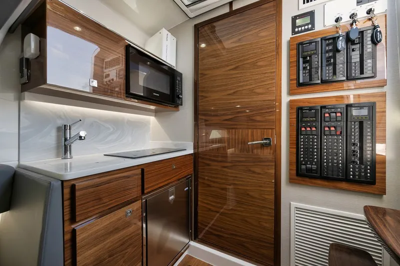 Slide: The Image of Valhalla Boatworks V-46 2023 - 27