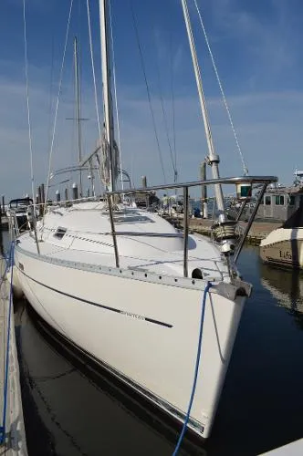 Slide: The Image of Beneteau 331 2001 - 0