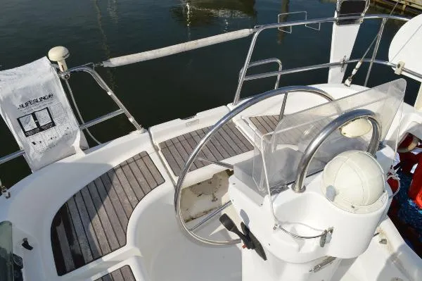 Slide: The Image of Beneteau 331 2001 - 8