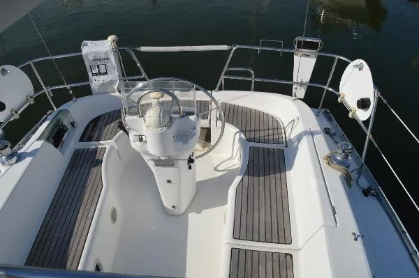 Slide: The Image of Beneteau 331 2001 - 9