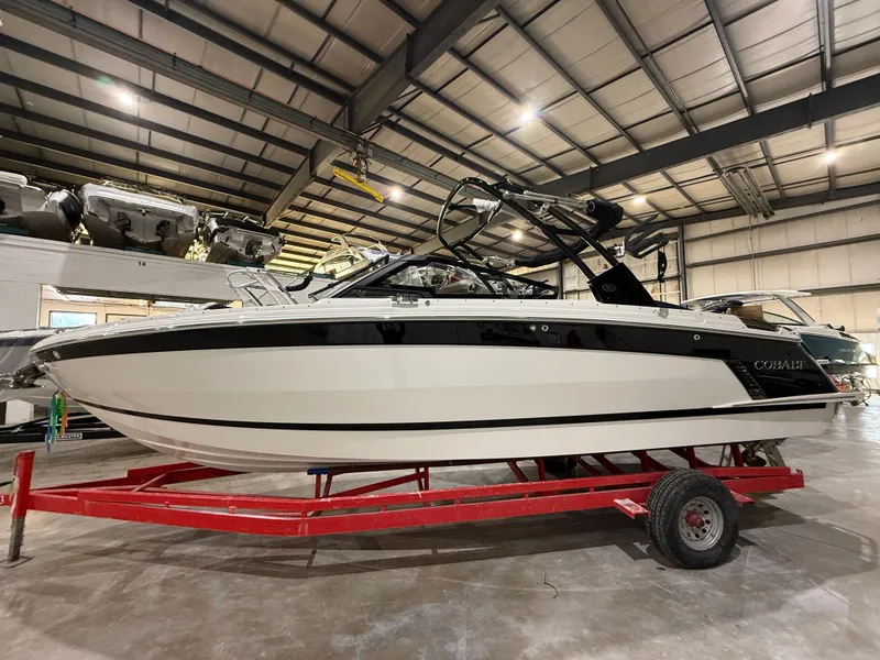 The Image of Cobalt R8 Surf 2026 - 1