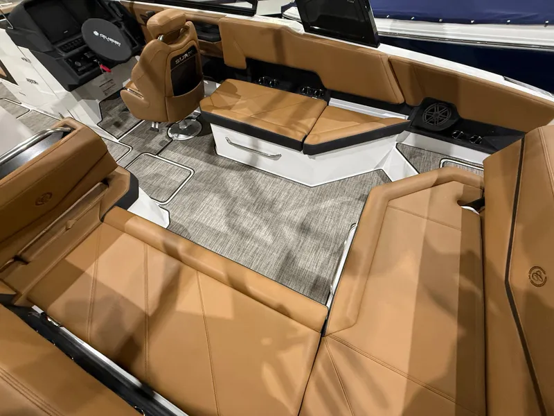 Slide: The Image of Cobalt R8 Surf 2026 - 938