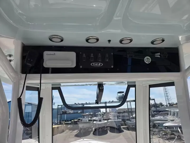 Slide: The Image of Sea Hunt Ultra 275 SE 2024 - 7