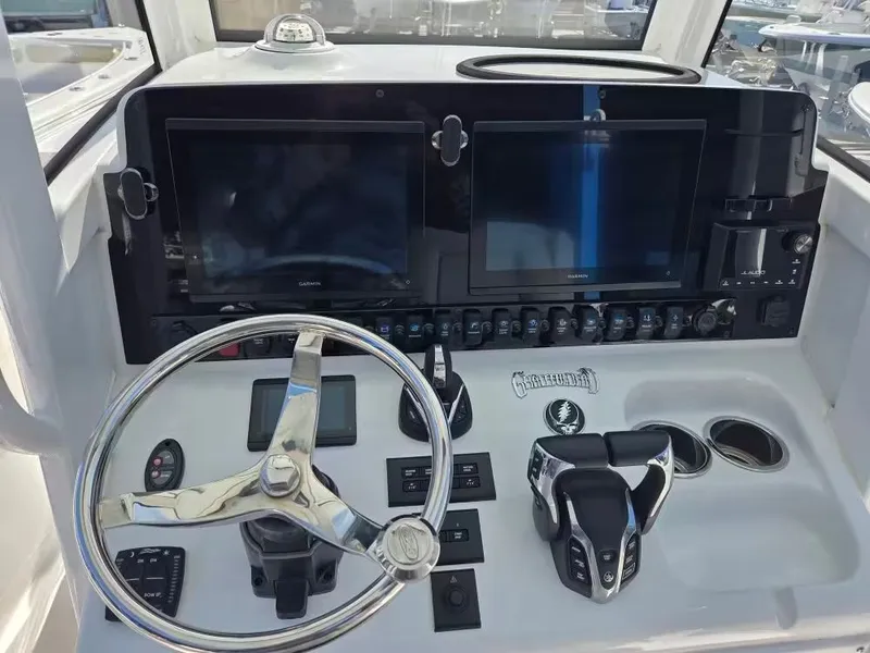 Slide: The Image of Sea Hunt Ultra 275 SE 2024 - 9