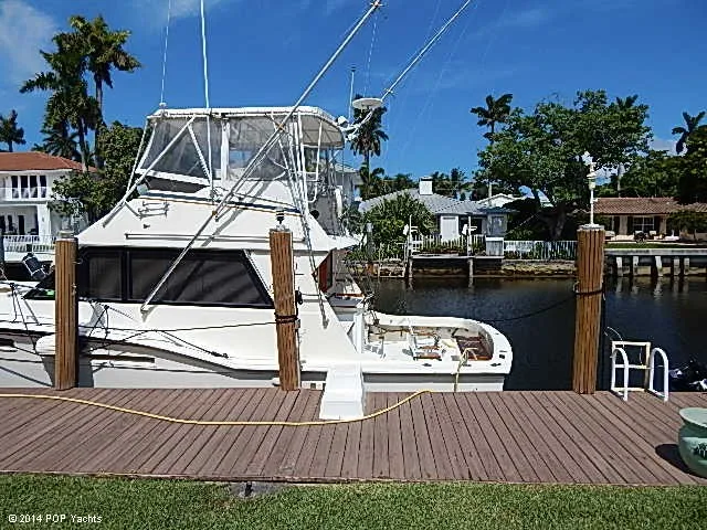 Slide: The Image of Hatteras 46 Convertible 1978 - 6