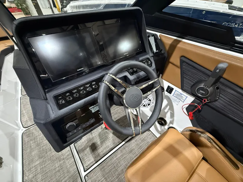 Slide: The Image of Cobalt R8 Surf 2026 - 1142