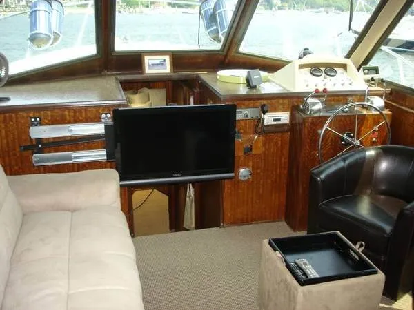 Slide: The Image of Hatteras 38 Sport Fisherman 1972 - 3