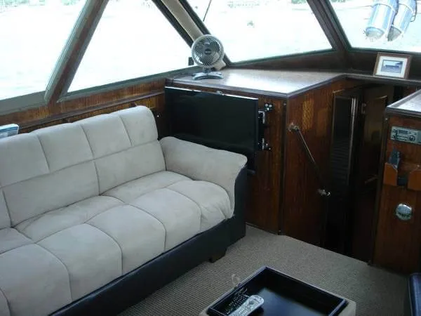 Slide: The Image of Hatteras 38 Sport Fisherman 1972 - 6