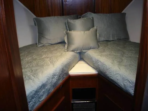 Slide: The Image of Hatteras 38 Sport Fisherman 1972 - 8