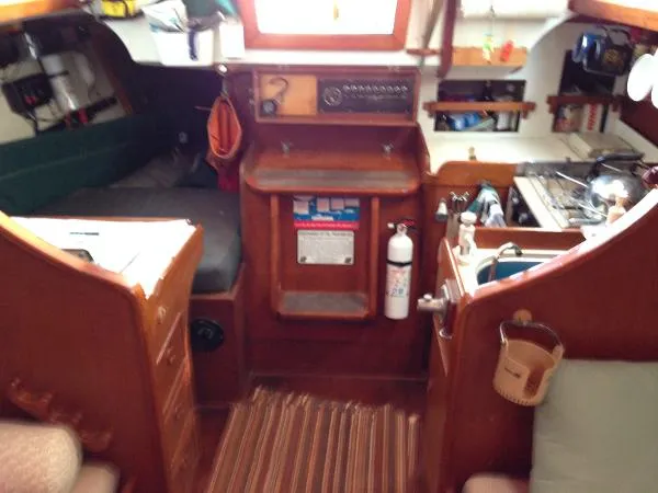 Slide: The Image of Rival Sloop 1979 - 10