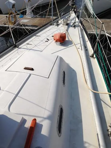Slide: The Image of Rival Sloop 1979 - 4