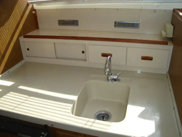Slide: The Image of Bertram 28 Sport Fisherman 1977 - 8