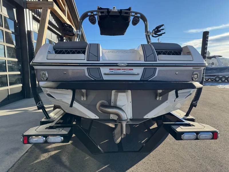 Slide: The Image of Nautique Super Air Nautique GS22 2018 - 7