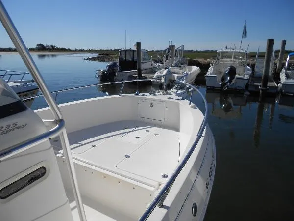 Slide: The Image of Aquasport 235 Osprey 2005 - 3