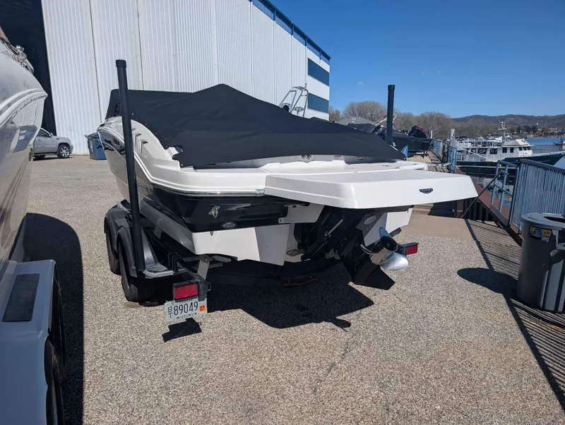 Slide: The Image of Chaparral 21 H2O Sport 2019 - 11