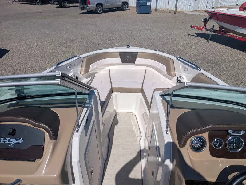 Slide: The Image of Chaparral 21 H2O Sport 2019 - 6