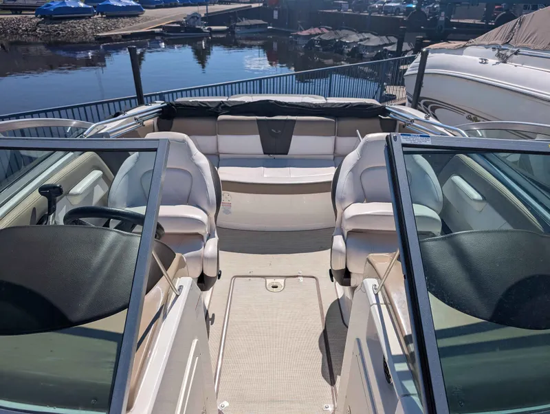 Slide: The Image of Chaparral 21 H2O Sport 2019 - 8