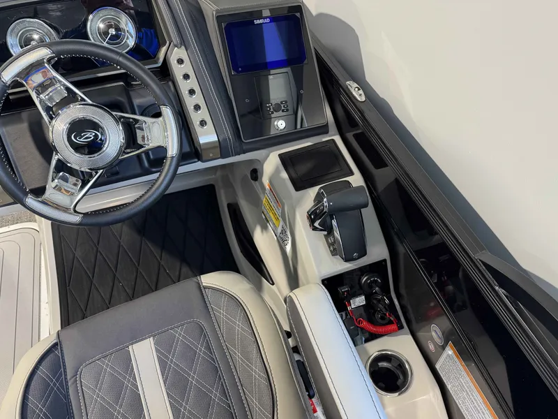 Slide: The Image of Barletta LUSSO L23M/TT 2025 - 10