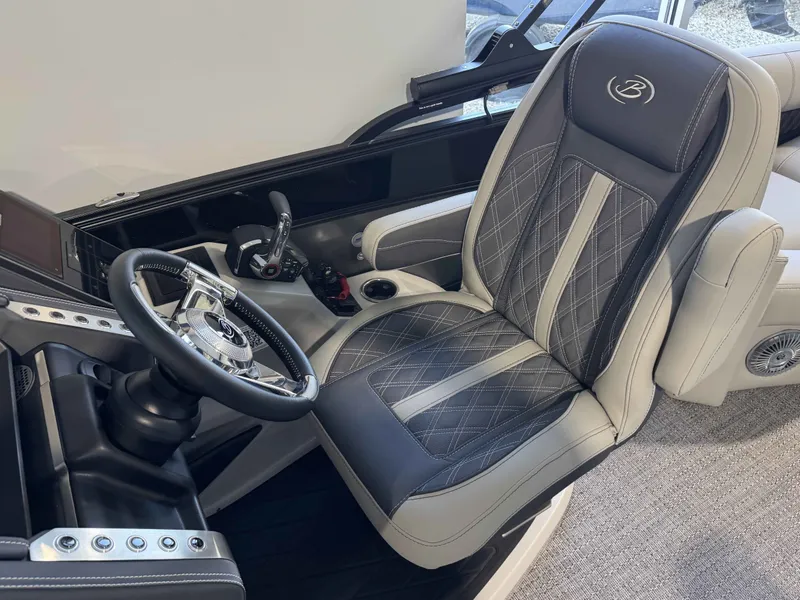 Slide: The Image of Barletta LUSSO L23M/TT 2025 - 8