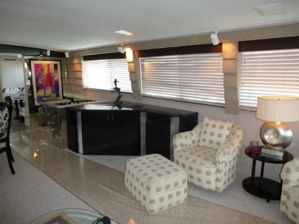 Slide: The Image of Hatteras 70 Motor Yacht 1988 - 3