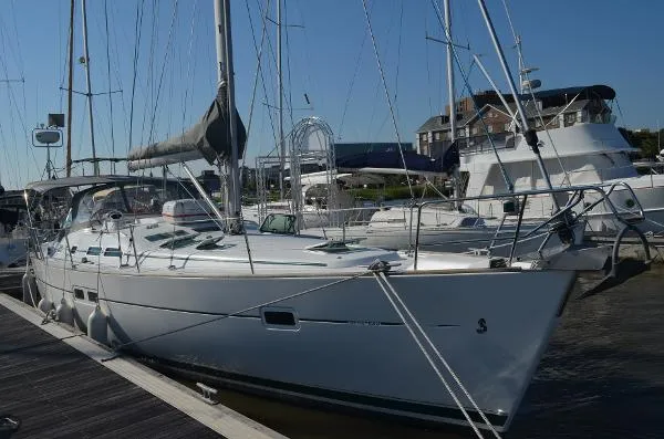 Slide: The Image of Beneteau 423 2003 - 1