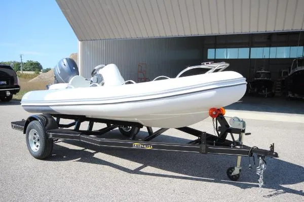 Slide: The Image of Zodiac Yachtline 420 DL NEO 60hp In Stock 2015 - 1