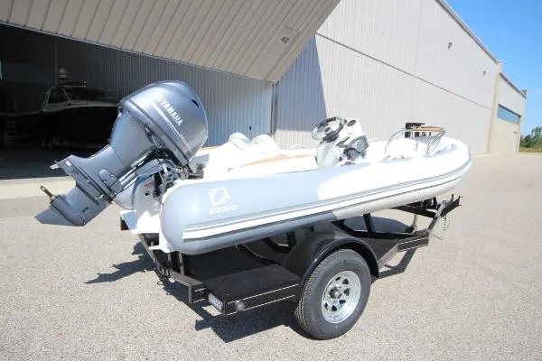 Slide: The Image of Zodiac Yachtline 420 DL NEO 60hp In Stock 2015 - 3