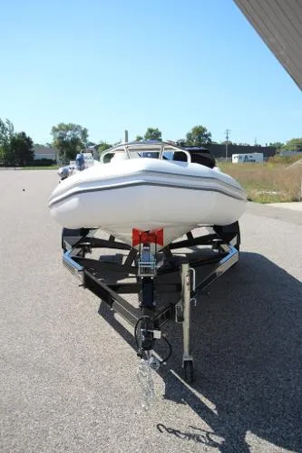 Slide: The Image of Zodiac Yachtline 420 DL NEO 60hp In Stock 2015 - 5