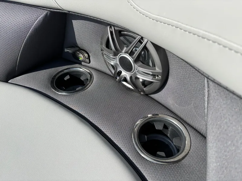 Slide: The Image of Viaggio X22Q 2026 - 34