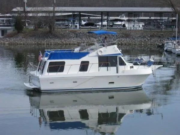 Slide: The Image of Bluewater Coastal Cruiser 1981 - 0