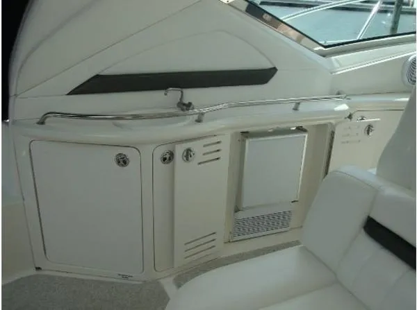 Slide: The Image of Sea Ray 420 Sundancer 2003 - 4