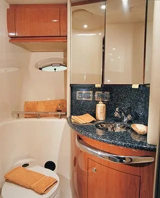 Slide: The Image of Sea Ray 420 Sundancer 2003 - 6