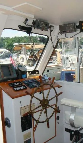 Slide: The Image of Jarvis Newman PICNIC BOAT 1985 - 6