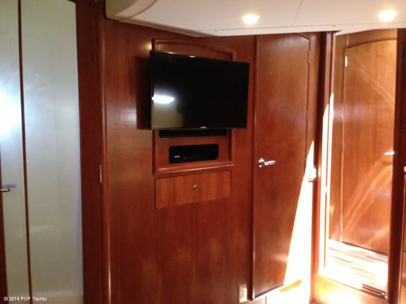 Slide: The Image of Carver Yachts 530 Voyager 1998 - 10