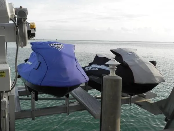 Slide: The Image of Yamaha (2) VX1100AF / FX1100FY 2007 - 11