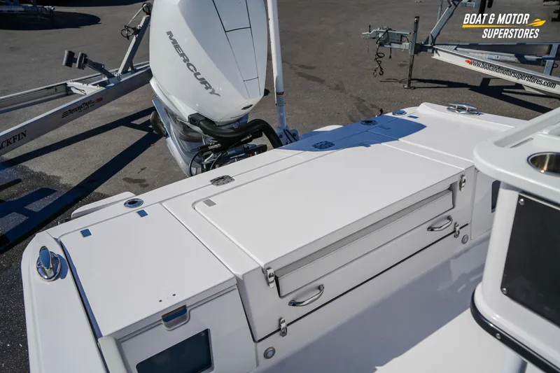 Slide: The Image of 2025 Blackfin 262 HB boat with Mercury engine, showcased at Boat & Motor Superstores. - 41