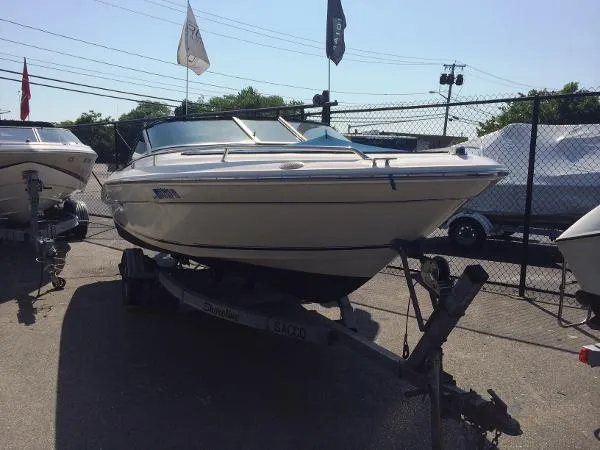 Slide: The Image of Sea Ray 210 Signature with Trailer 1996 - 1