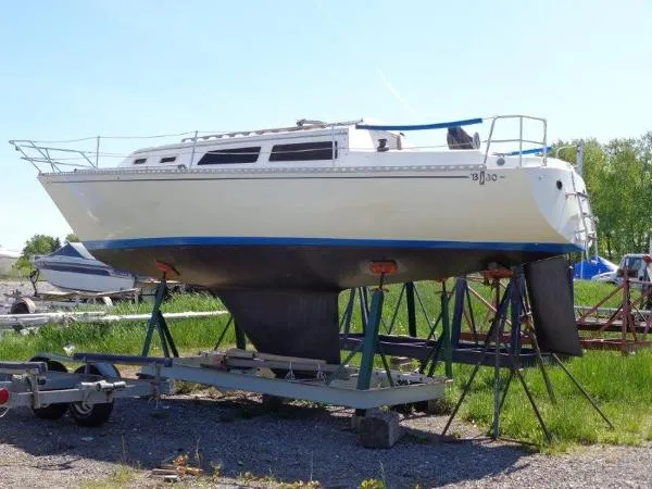 Slide: The Image of Islander Bahama 30 1982 - 1