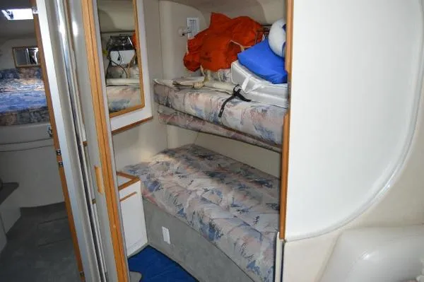 Slide: The Image of Sea Ray 400 Express Cruiser 1996 - 11