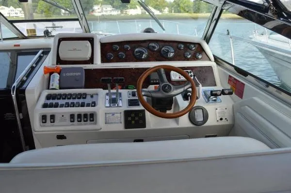 Slide: The Image of Sea Ray 400 Express Cruiser 1996 - 2