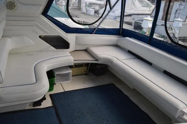 Slide: The Image of Sea Ray 400 Express Cruiser 1996 - 5