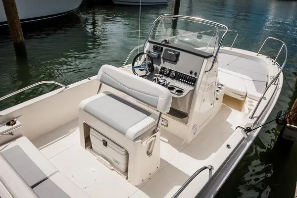 Slide: The Image of Boston Whaler 210 Dauntless with Trailer - Certified Preowned 2014 - 11