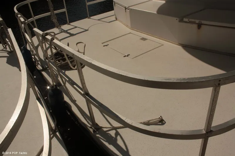 Slide: The Image of Gibson 41 Houseboat II 2000 - 9
